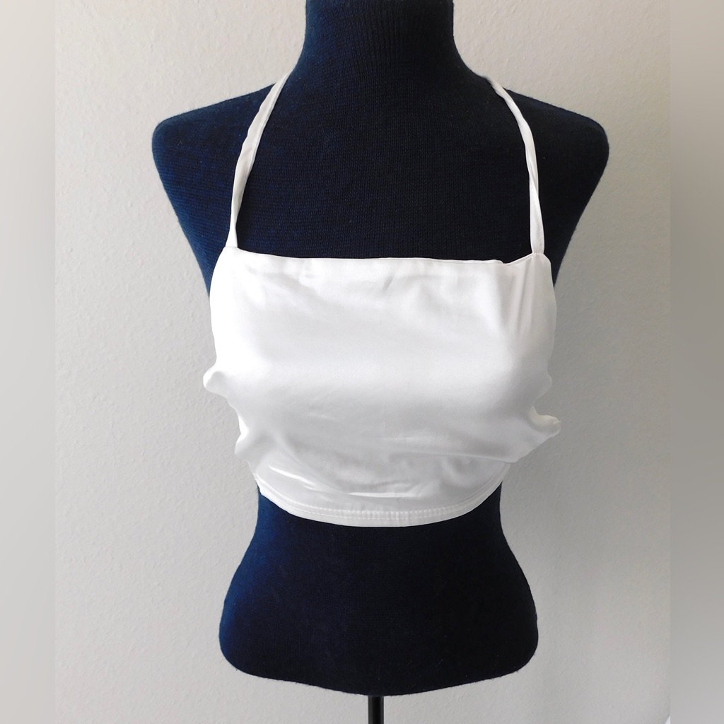 Prettylittlethings Half Top (Size 2)